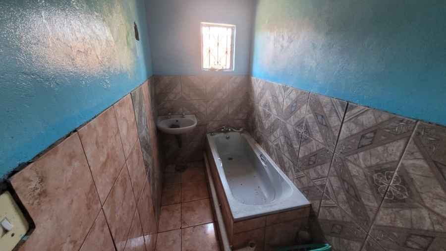 2 Bedroom Property for Sale in Botshabelo Free State